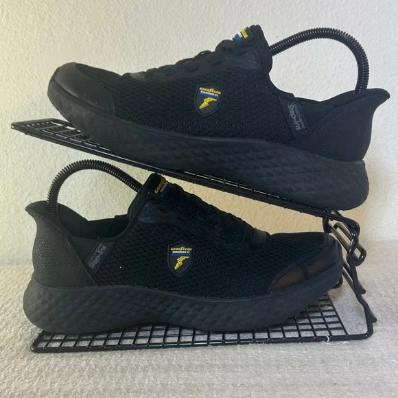 Skechers Hands Free Step-Ins Goodyear Black Slip Resistant  Women's Sneakers 7.5 - Picture 2 of 14